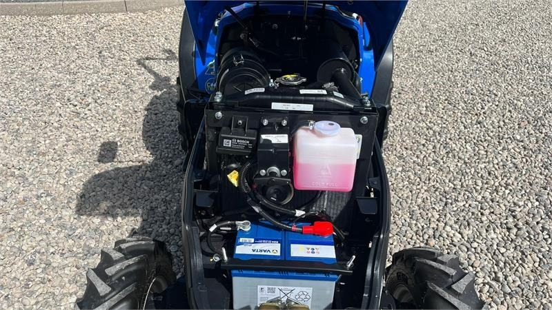 Solis S26 6+2 Gearmaskine med Servostyring og brede trak - Trattore: foto 2 Solis S26 6+2 Gearmaskine med Servostyring og brede trak - Trattore: foto 2