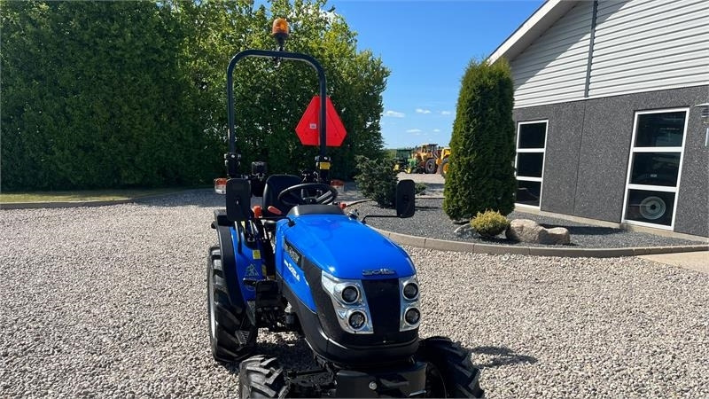 Trattore Solis S26 6+2 Gearmaskine med Servostyring og brede trak: foto 7