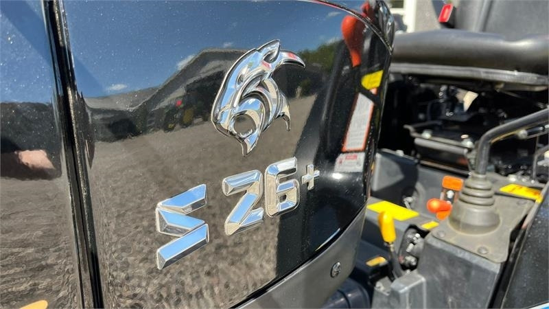 Solis S26 6+2 gearmaskine Limited Edition i sort med bre - Trattore comunale: foto 5 Solis S26 6+2 gearmaskine Limited Edition i sort med bre - Trattore comunale: foto 5