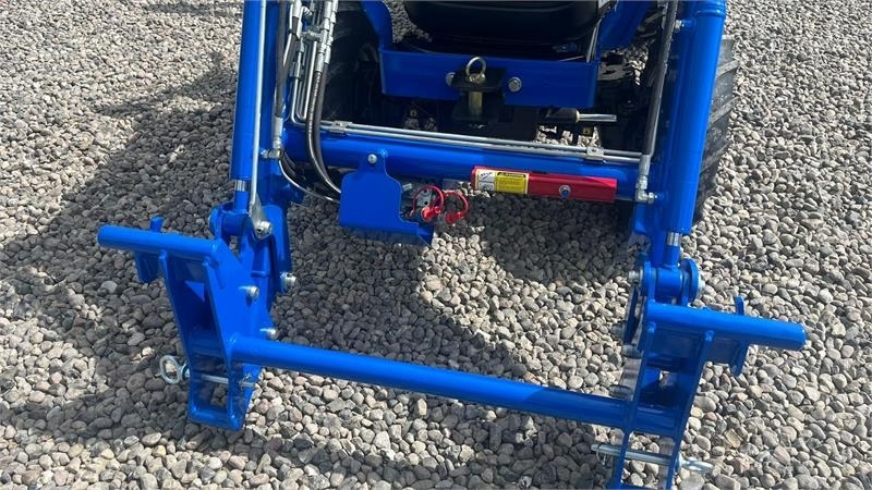 Solis S26 6+2 gearmaskine med Fuldhydraulisk frontlæsser - Trattore: foto 4 Solis S26 6+2 gearmaskine med Fuldhydraulisk frontlæsser - Trattore: foto 4