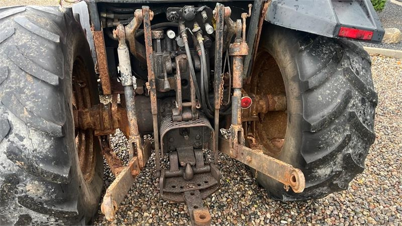 Valmet 455 Med en slags frontlift - Trattore: foto 4 Valmet 455 Med en slags frontlift - Trattore: foto 4