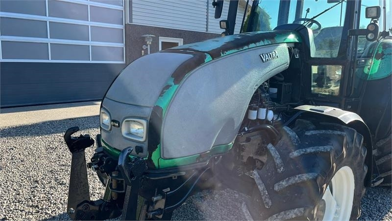 Valtra T130 med 3.5ton frontlift - Trattore: foto 4 Valtra T130 med 3.5ton frontlift - Trattore: foto 4