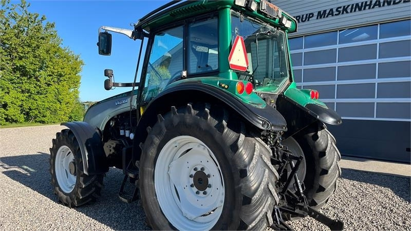 Valtra T130 med 3.5ton frontlift - Trattore: foto 5 Valtra T130 med 3.5ton frontlift - Trattore: foto 5