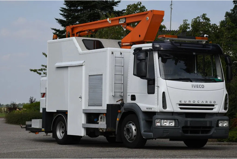 Iveco EuroCargo 120 E18!! ARBEITSBUHNE/SKYWORKER/HOOGWERKER!!EURO5!! CUSTERS!! - Camion: foto 2 Iveco EuroCargo 120 E18!! ARBEITSBUHNE/SKYWORKER/HOOGWERKER!!EURO5!! CUSTERS!! - Camion: foto 2
