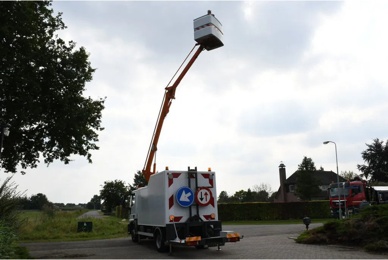 Iveco EuroCargo 120 E18!! ARBEITSBUHNE/SKYWORKER/HOOGWERKER!!EURO5!! CUSTERS!! - Camion: foto 5 Iveco EuroCargo 120 E18!! ARBEITSBUHNE/SKYWORKER/HOOGWERKER!!EURO5!! CUSTERS!! - Camion: foto 5