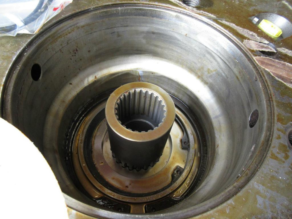 Bomag 05901806R - 05901319R - Motore di traslazione per Macchina da cantiere: foto 2 Bomag 05901806R - 05901319R - Motore di traslazione per Macchina da cantiere: foto 2