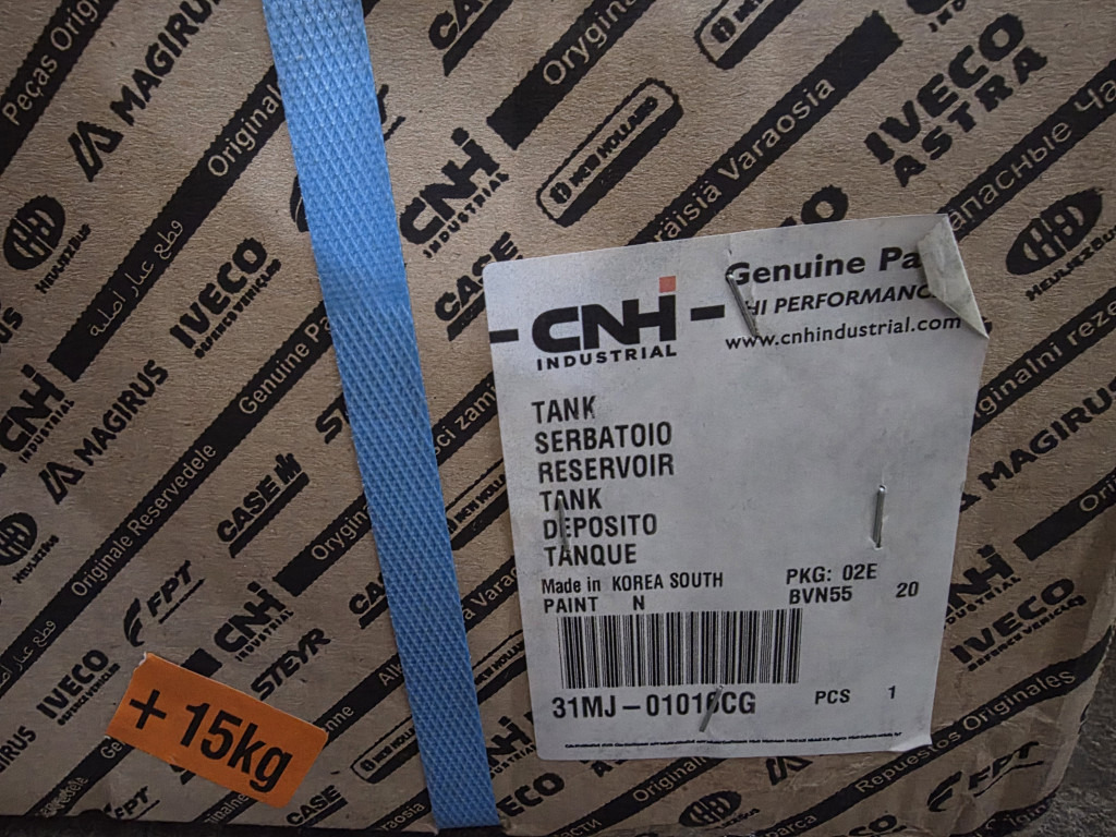 Case 31MJ-01016CG - 31MJ-01016 - Serbatoio idraulico per Macchina da cantiere: foto 3 Case 31MJ-01016CG - 31MJ-01016 - Serbatoio idraulico per Macchina da cantiere: foto 3