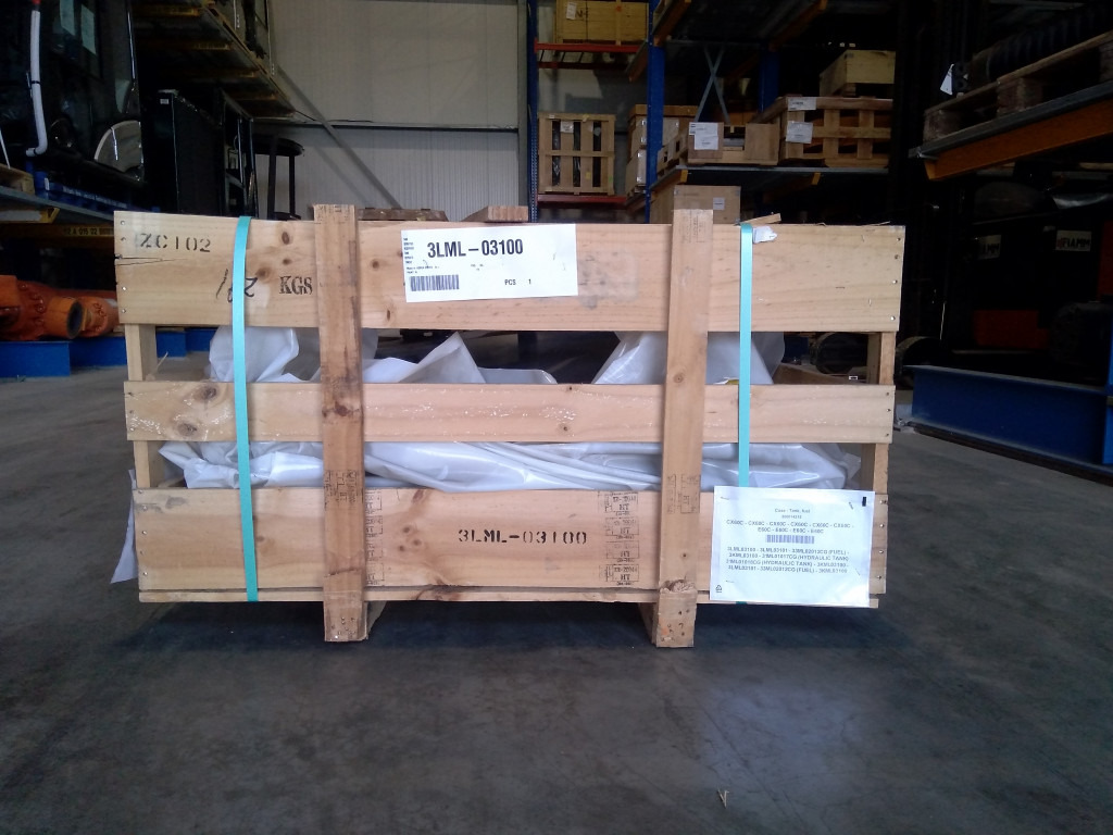 Case 3LML03100 - 3KML03100 - Serbatoio carburante per Macchina da cantiere: foto 3 Case 3LML03100 - 3KML03100 - Serbatoio carburante per Macchina da cantiere: foto 3