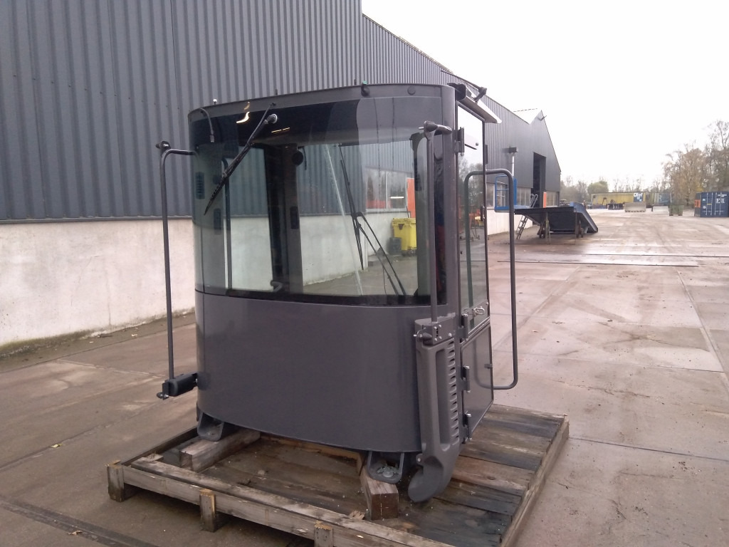 Case 84483623 - 84338702 - Cabina per Macchina da cantiere: foto 3 Case 84483623 - 84338702 - Cabina per Macchina da cantiere: foto 3