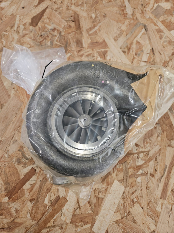 Case 84593946R - 84593946 - Turbocompressore per Macchina da cantiere: foto 1 Case 84593946R - 84593946 - Turbocompressore per Macchina da cantiere: foto 1