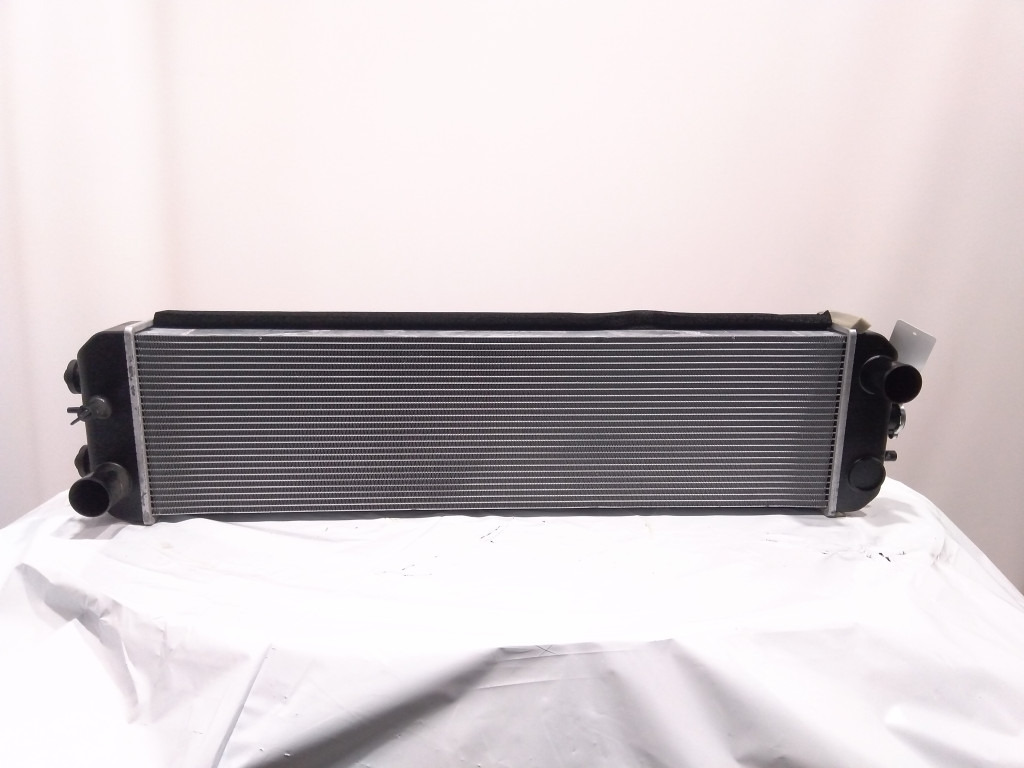 Case KMH13722 - KMH13724 - Radiatore per Macchina da cantiere: foto 2 Case KMH13722 - KMH13724 - Radiatore per Macchina da cantiere: foto 2