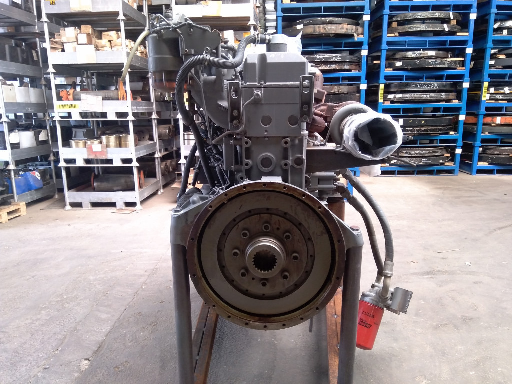 Hitachi 4644223 - 4687458 - Motore per Macchina da cantiere: foto 4 Hitachi 4644223 - 4687458 - Motore per Macchina da cantiere: foto 4