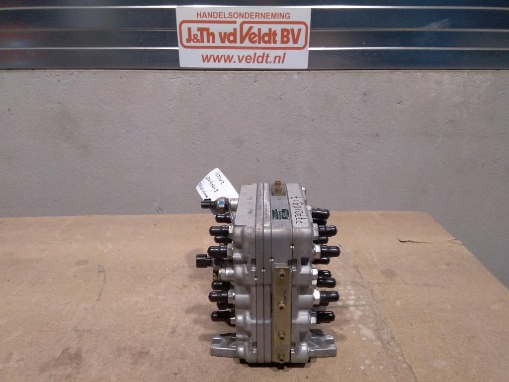 Hitachi 4718275 - 4661021 - Valvola: foto 4 Hitachi 4718275 - 4661021 - Valvola: foto 4