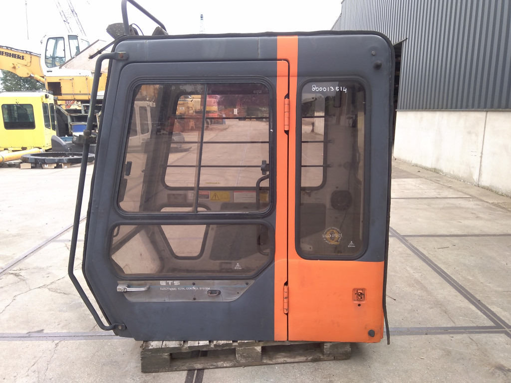 Hitachi 71418225 - 71442735 - Cabina per Macchina da cantiere: foto 3 Hitachi 71418225 - 71442735 - Cabina per Macchina da cantiere: foto 3