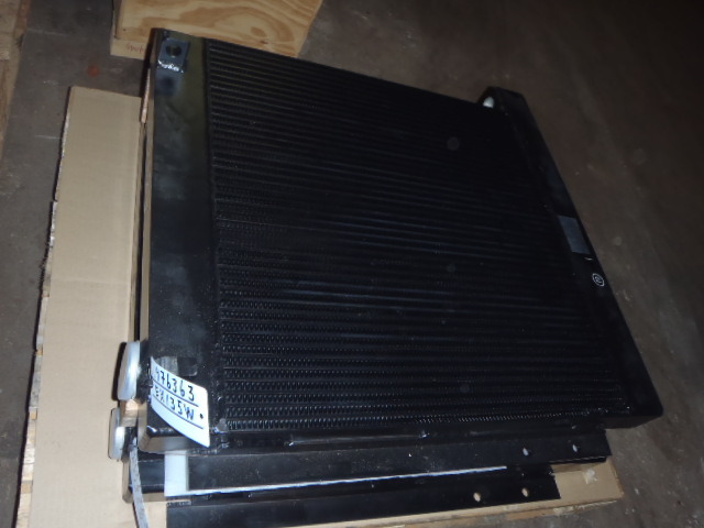 Hitachi 71476363 - Radiatore olio per Macchina da cantiere: foto 3 Hitachi 71476363 - Radiatore olio per Macchina da cantiere: foto 3