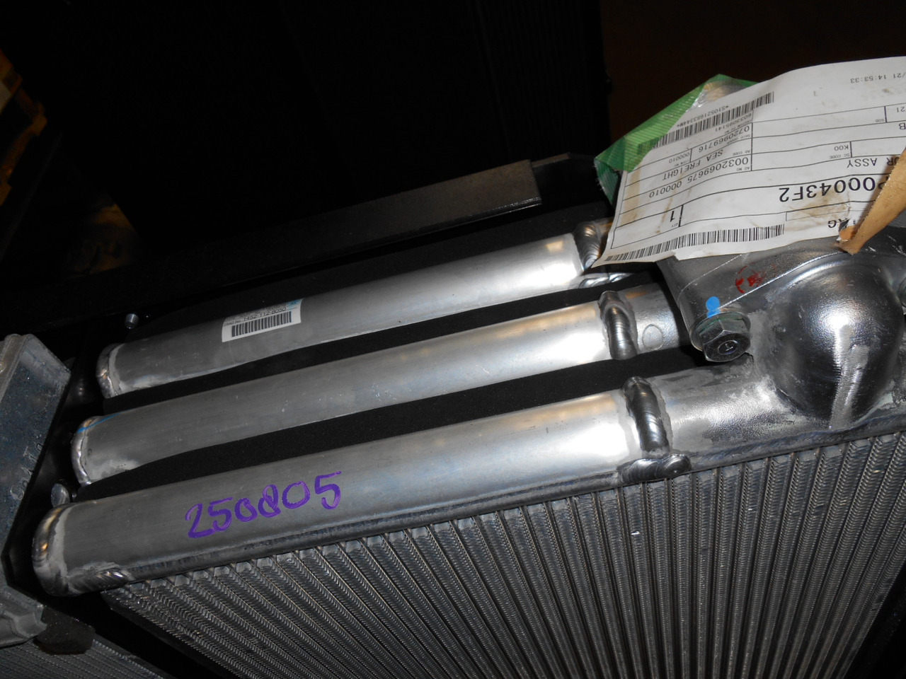 Kobelco LC05P00043F2 - LC05P00043S002 - Radiatore olio per Macchina da cantiere: foto 2 Kobelco LC05P00043F2 - LC05P00043S002 - Radiatore olio per Macchina da cantiere: foto 2