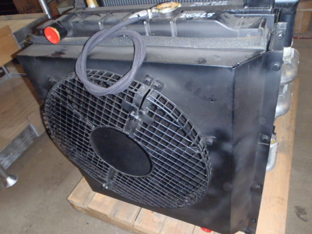 Kobelco YN05PU0003F1 - YN05PU0002F1 - Radiatore per Macchina da cantiere: foto 2 Kobelco YN05PU0003F1 - YN05PU0002F1 - Radiatore per Macchina da cantiere: foto 2