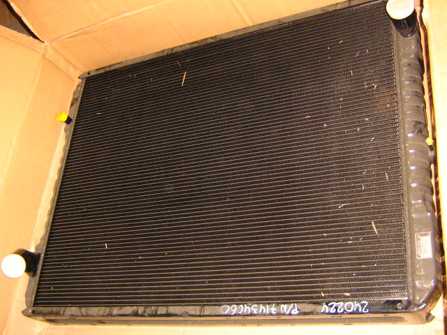 New Holland 71434060 - 4449190 - Radiatore per Macchina da cantiere: foto 1 New Holland 71434060 - 4449190 - Radiatore per Macchina da cantiere: foto 1