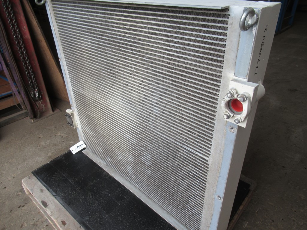 O&K 05111930110 - Radiatore olio per Macchina da cantiere: foto 3 O&K 05111930110 - Radiatore olio per Macchina da cantiere: foto 3