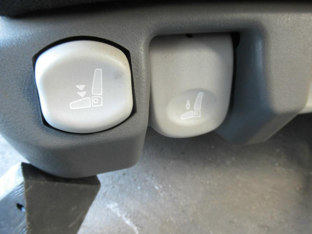 O&K - Sedile per Macchina da cantiere: foto 4 O&K - Sedile per Macchina da cantiere: foto 4