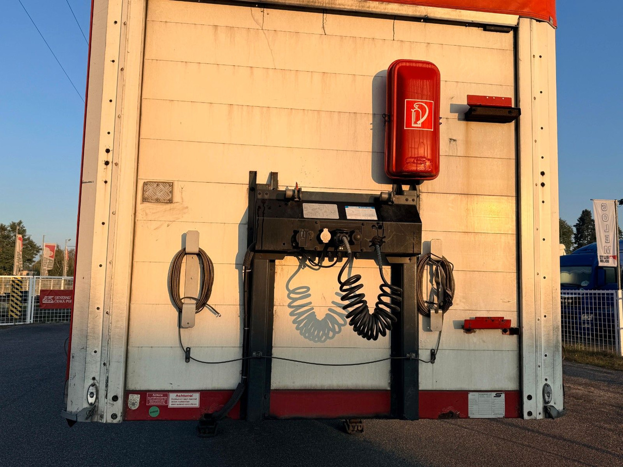 Schwarzmüller S 1 / J - Semirimorchio centinato: foto 2 Schwarzmüller S 1 / J - Semirimorchio centinato: foto 2