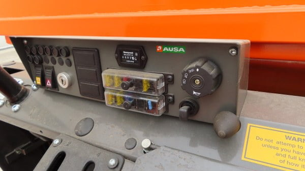 Asfaltatrice Ausa D150RM: foto 9