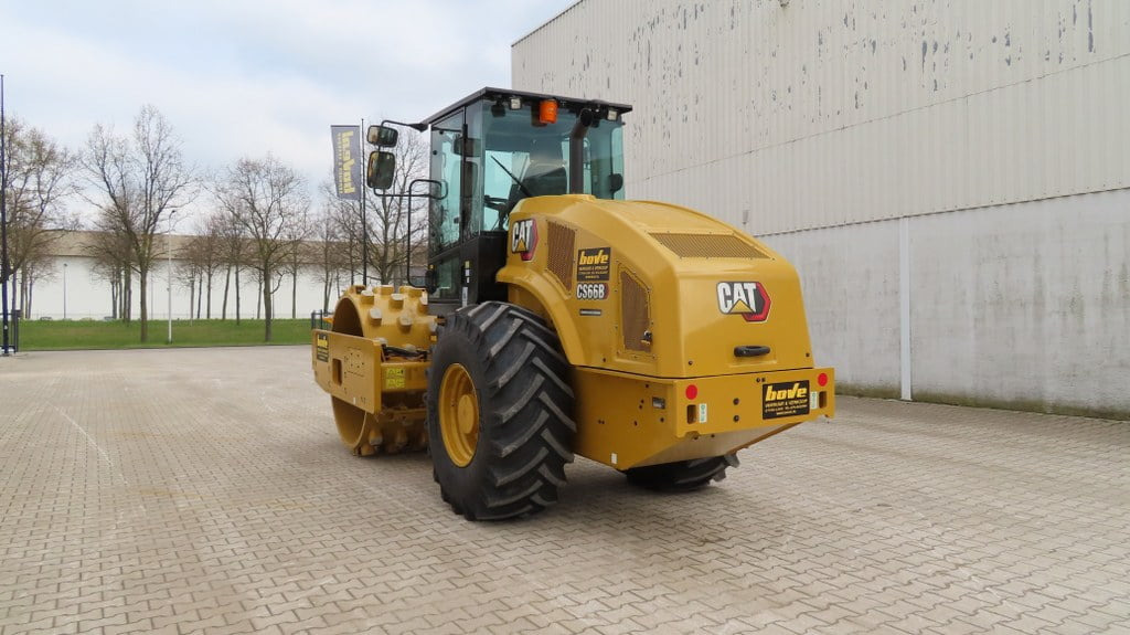 Caterpillar CS 66 B - Rullo compattatore/ Rullo compressore: foto 4 Caterpillar CS 66 B - Rullo compattatore/ Rullo compressore: foto 4