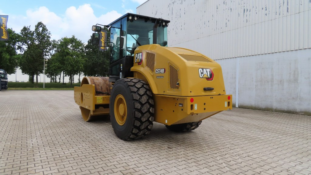 Caterpillar CS 74 B - Rullo compattatore/ Rullo compressore: foto 4 Caterpillar CS 74 B - Rullo compattatore/ Rullo compressore: foto 4
