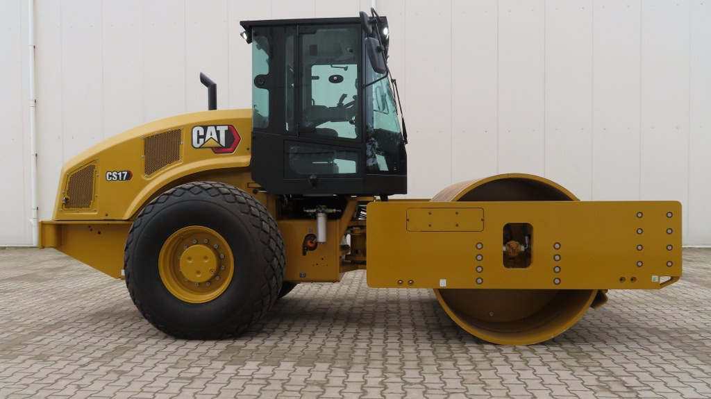 Caterpillar CS17 - Rullo compattatore/ Rullo compressore: foto 1 Caterpillar CS17 - Rullo compattatore/ Rullo compressore: foto 1