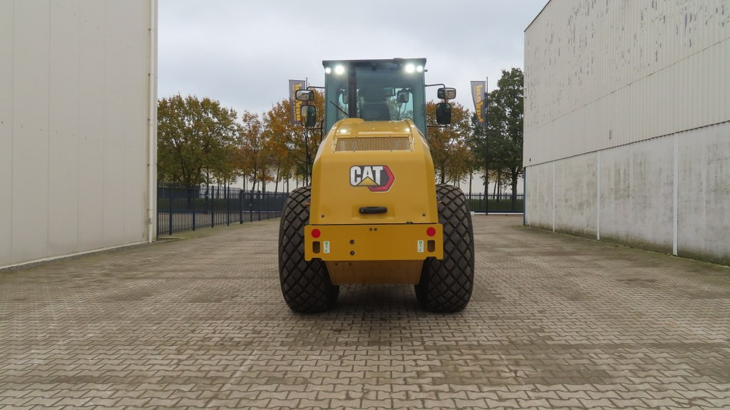 Caterpillar CS17 - Rullo compattatore/ Rullo compressore: foto 3 Caterpillar CS17 - Rullo compattatore/ Rullo compressore: foto 3