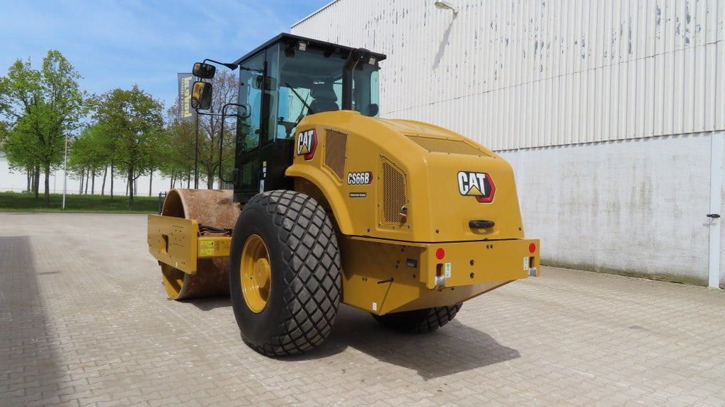 Caterpillar CS66B - Rullo compattatore/ Rullo compressore: foto 4 Caterpillar CS66B - Rullo compattatore/ Rullo compressore: foto 4