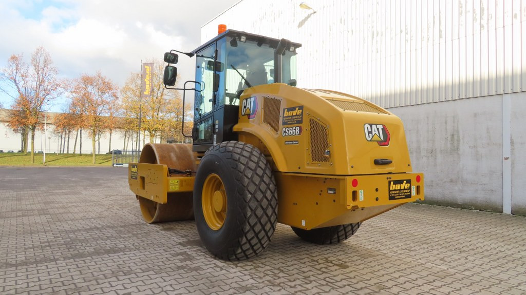 Caterpillar CS66B - Rullo compattatore/ Rullo compressore: foto 4 Caterpillar CS66B - Rullo compattatore/ Rullo compressore: foto 4