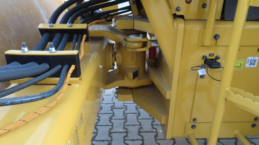 Rullo compattatore/ Rullo compressore Caterpillar CS66B: foto 13 Rullo compattatore/ Rullo compressore Caterpillar CS66B: foto 13