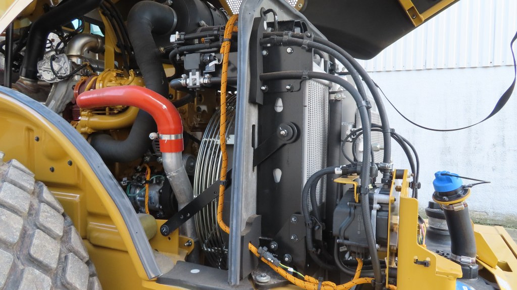 Rullo compattatore/ Rullo compressore Caterpillar CS66B: foto 11 Rullo compattatore/ Rullo compressore Caterpillar CS66B: foto 11