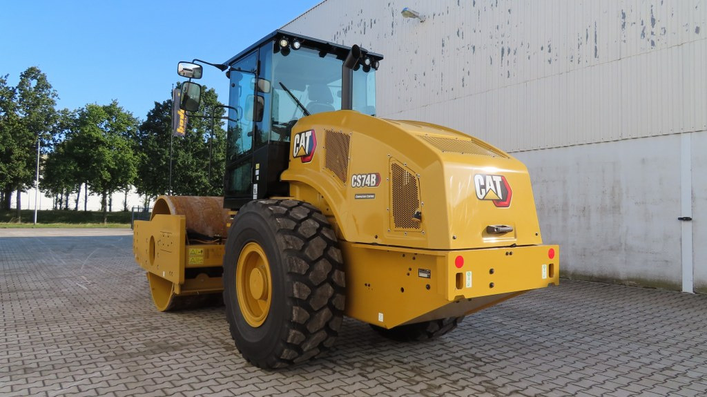 Caterpillar CS74B - Rullo compattatore/ Rullo compressore: foto 4 Caterpillar CS74B - Rullo compattatore/ Rullo compressore: foto 4