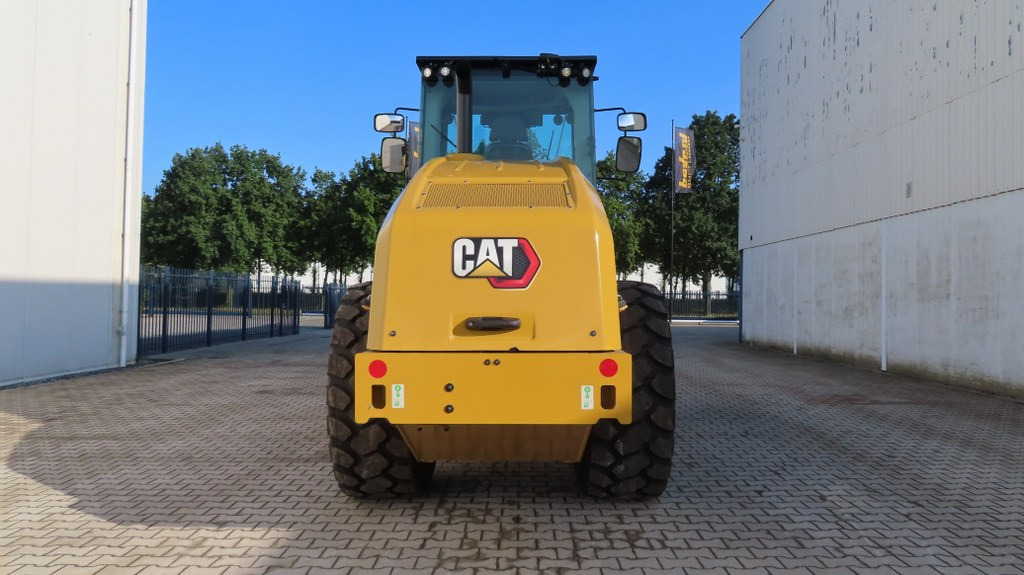Caterpillar CS74B - Rullo compattatore/ Rullo compressore: foto 3 Caterpillar CS74B - Rullo compattatore/ Rullo compressore: foto 3
