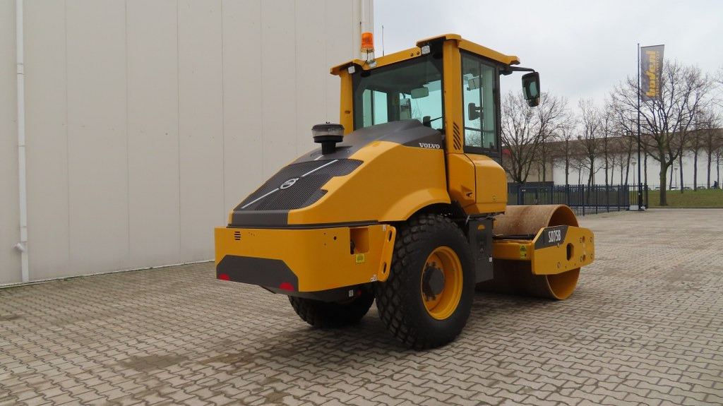 Volvo SD 75 B - Rullo compattatore/ Rullo compressore: foto 2 Volvo SD 75 B - Rullo compattatore/ Rullo compressore: foto 2