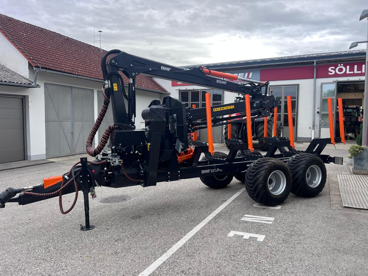 BMF BMF 10T2 mit BMF 850 HP Kran - Rimorchio forestale: foto 5 BMF BMF 10T2 mit BMF 850 HP Kran - Rimorchio forestale: foto 5