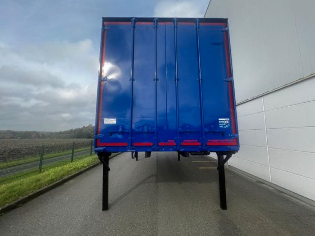 Krone Heck mit Portaltüren - Cassone centinato: foto 4 Krone Heck mit Portaltüren - Cassone centinato: foto 4