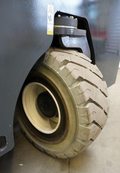 Elevatore 4 vie Combilift C5000XLE: foto 10