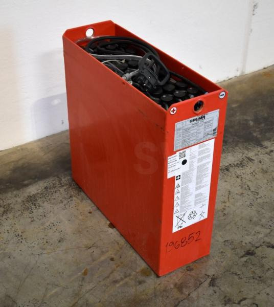 GRUMA 24 Volt 2 PzS 230 Ah - Batteria: foto 1 GRUMA 24 Volt 2 PzS 230 Ah - Batteria: foto 1