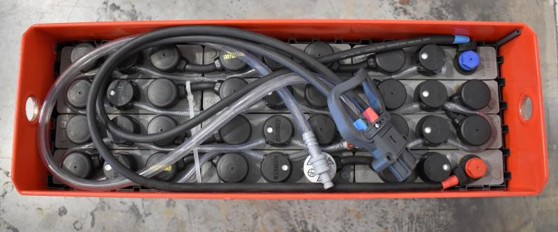 GRUMA 24 Volt 2 PzS 230 Ah - Batteria: foto 3 GRUMA 24 Volt 2 PzS 230 Ah - Batteria: foto 3