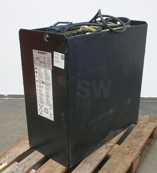 HAWKER 24 Volt 6 PzS 930 Ah - Batteria: foto 1 HAWKER 24 Volt 6 PzS 930 Ah - Batteria: foto 1