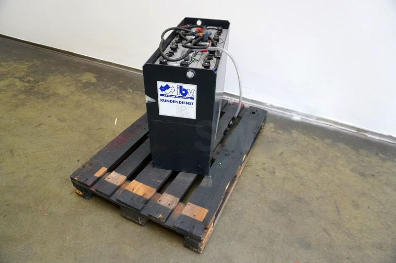 IBV 24 Volt 5 PzS 575 Ah - Batteria per Mezzo di movimentazione: foto 2 IBV 24 Volt 5 PzS 575 Ah - Batteria per Mezzo di movimentazione: foto 2