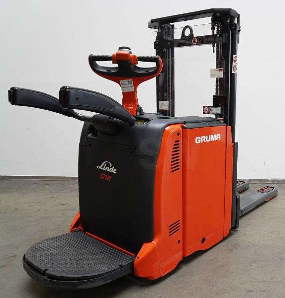Linde D 12 AP 133-01 - Stoccatore: foto 1 Linde D 12 AP 133-01 - Stoccatore: foto 1