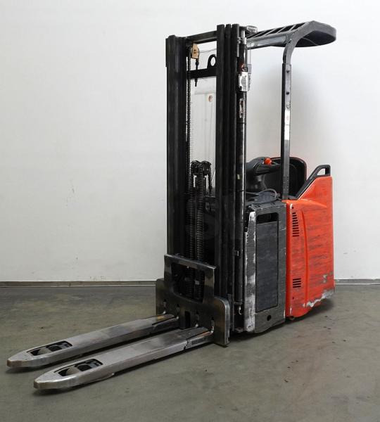 Linde D 12 SP 133 - Stoccatore: foto 2 Linde D 12 SP 133 - Stoccatore: foto 2