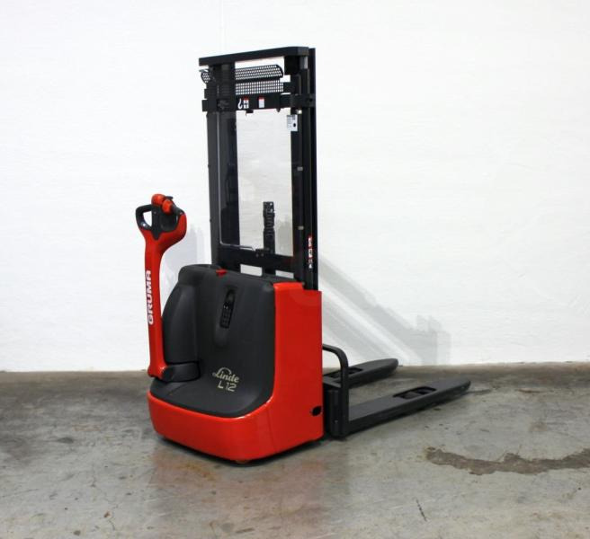 Linde L 12 1172 - Stoccatore: foto 1 Linde L 12 1172 - Stoccatore: foto 1