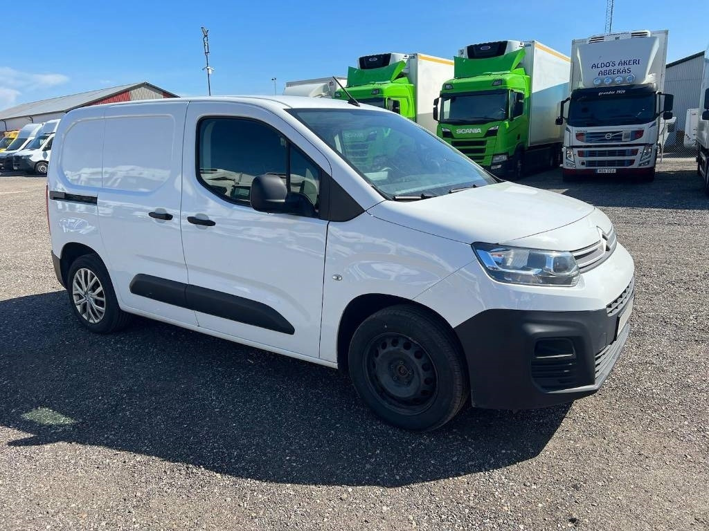 Citroën Berlingo serie 5445 - Furgoncino: foto 2 Citroën Berlingo serie 5445 - Furgoncino: foto 2