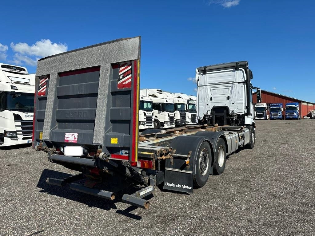 Mercedes-Benz ACTROS 2753 serie 7588 - Autocarro portacontainer/ Caisse interchangeable: foto 3 Mercedes-Benz ACTROS 2753 serie 7588 - Autocarro portacontainer/ Caisse interchangeable: foto 3
