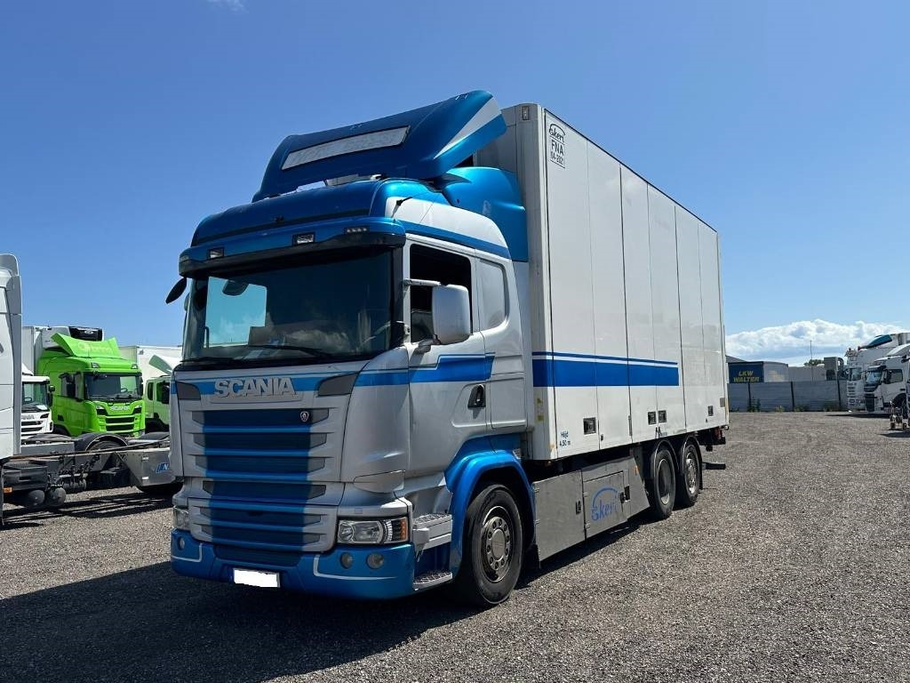 Scania R490LB6X2*4MNB serie nr 0098 - Autocarro furgonato: foto 1 Scania R490LB6X2*4MNB serie nr 0098 - Autocarro furgonato: foto 1